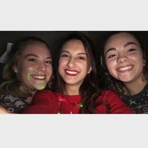 Meet your Posher, Kayla